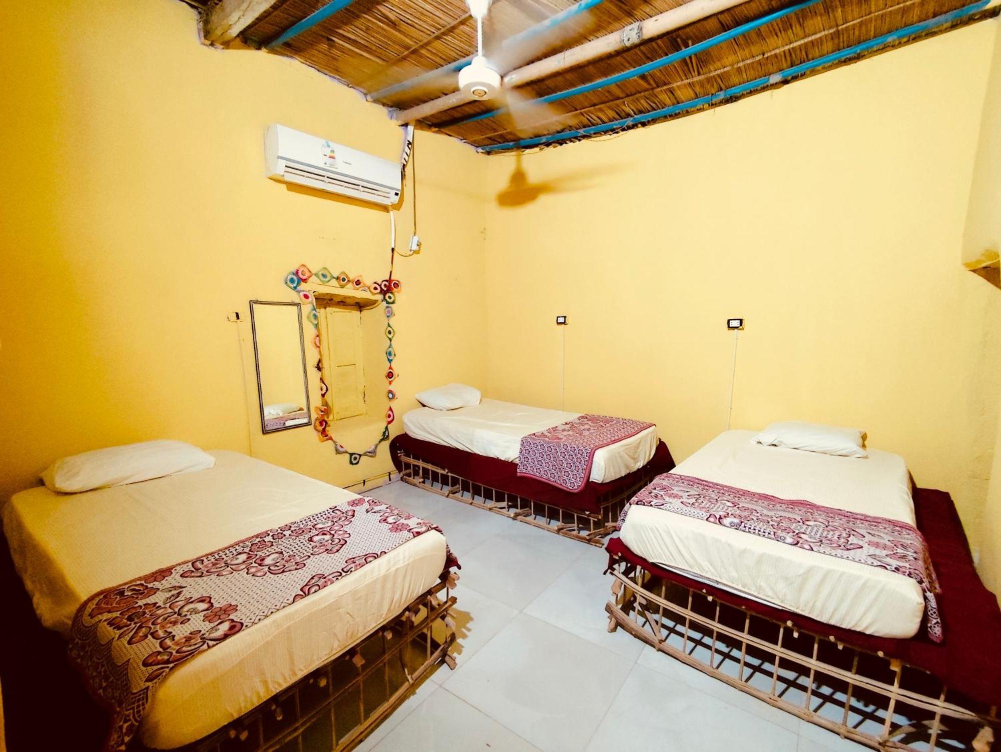 Heissa Hostel Aswan Buitenkant foto